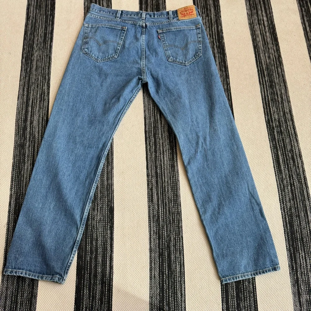 Levi's 505 Men's‎ Straight Leg Medium Wash Size W40/ L34